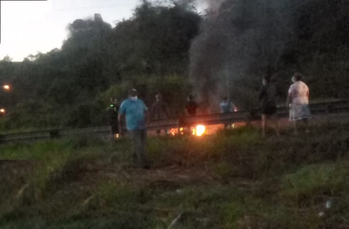 Moradores de La Represa están cansados de no tener un regular suministro de agua potable.