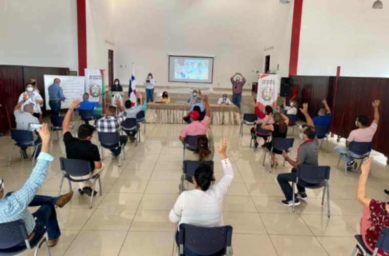 En la reunión participó la Autoridad Nacional de Descentralización.  José Vásquez