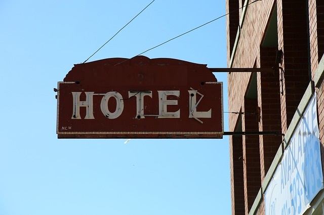 No fue si no hasta que la esposa del difunto lo llamó a su celular, que se supo su identidad.