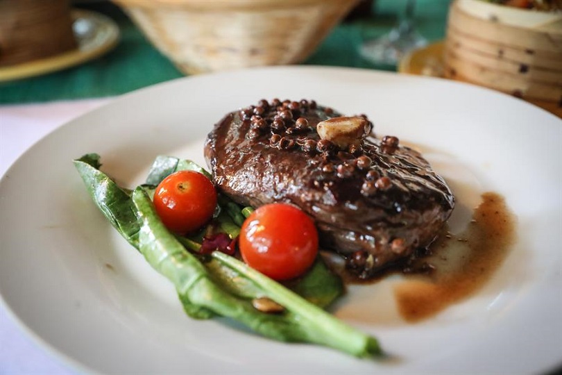 De acuerdo con esta investigación, el orden en el que los sentidos interactúan con la comida tiene un impacto tremendo en cuánto nos llega a gustar y lo ideal es empezar con la vista, seguir con el olfato y terminar con el paladar. EFE