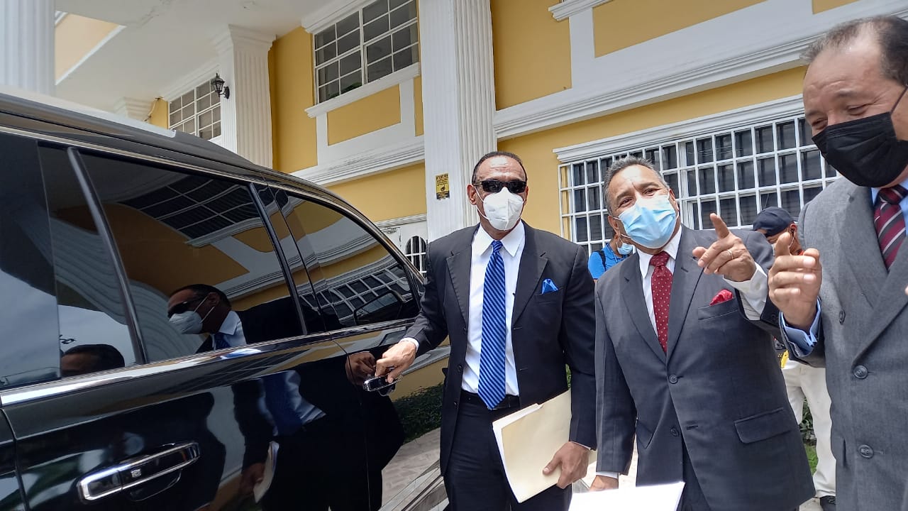 Fyscal Presentan denuncia contra fiscal de Drogas, Leonel Urriola | Critica