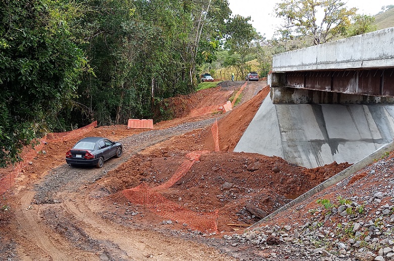 Moradores del lugar temen quedarse incomunicados.