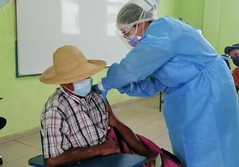 En total entre ambas provincias, 26,670 azuerences han sido vacunados contra la Covid-19, con la vacuna de AstraZeneca. 