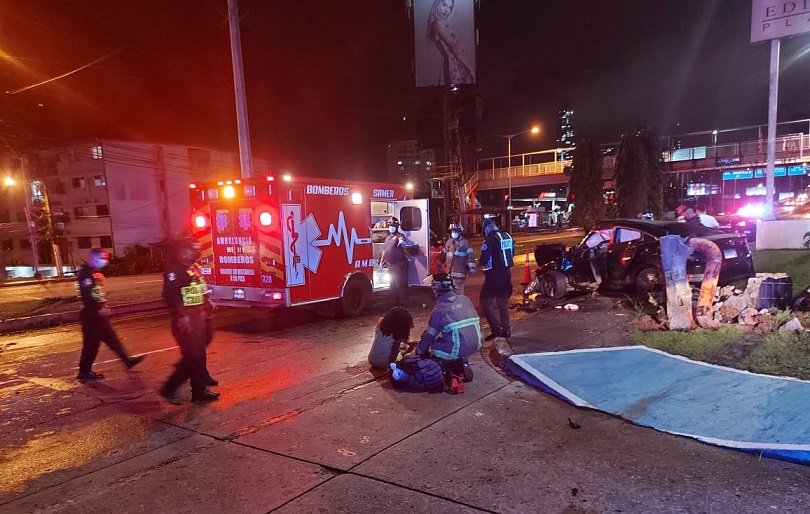 Conductor pasado de tragos ocasiona brutal choque en la Tumba Muerto