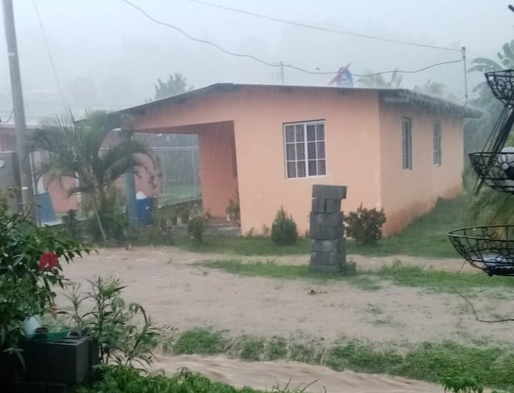 Personal de la Fuerza de Tarea Conjunta (FTC) acudieron a prestar ayuda a las familias y realizar las evaluaciones de daños. 