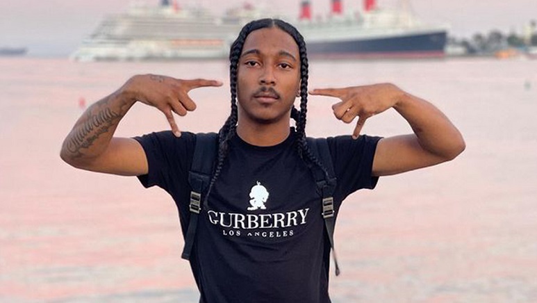 Rapero estadounidense 'Indian Red Boy'.