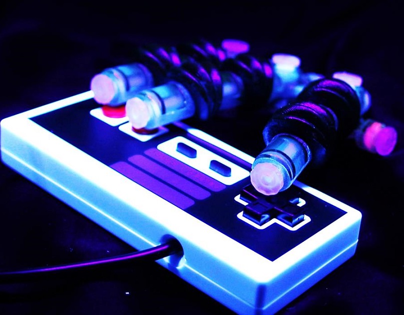 Un equipo de investigadores de la Universidad de Maryland (EE.UU.) ha impreso en 3D una mano robótica blanda lo suficientemente ágil como para jugar a Super Mario Bros. de Nintendo, y superar el primer nivel. EFE