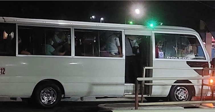 No se guarda el distanciamiento.