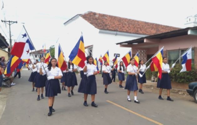 El abanderado nacional será el cantautor panameño Lucho De Sedas.