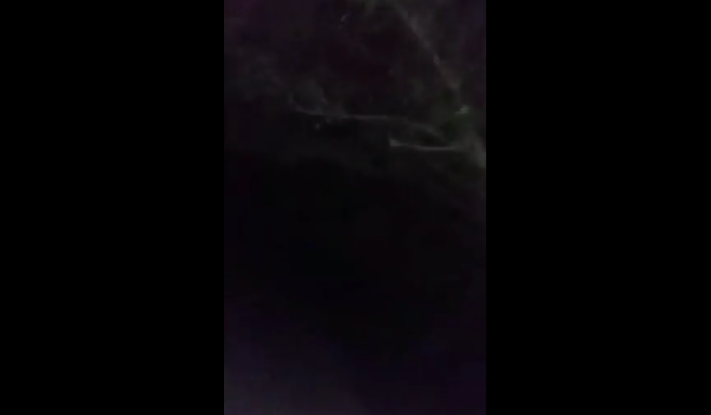 La gente debe caminar a oscuras por las vías de El Ribazo.