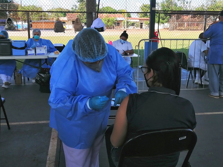 Más de 200 mil dosis de vacunas se han aplicado en la provincia de Herrera.