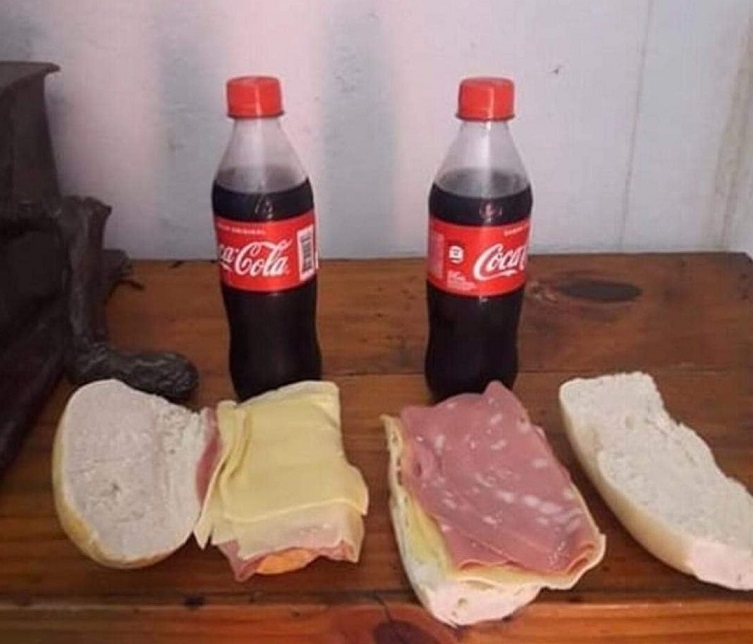 En el almuerzo comerían emparedados de mortadela con queso y beberían gaseosas.