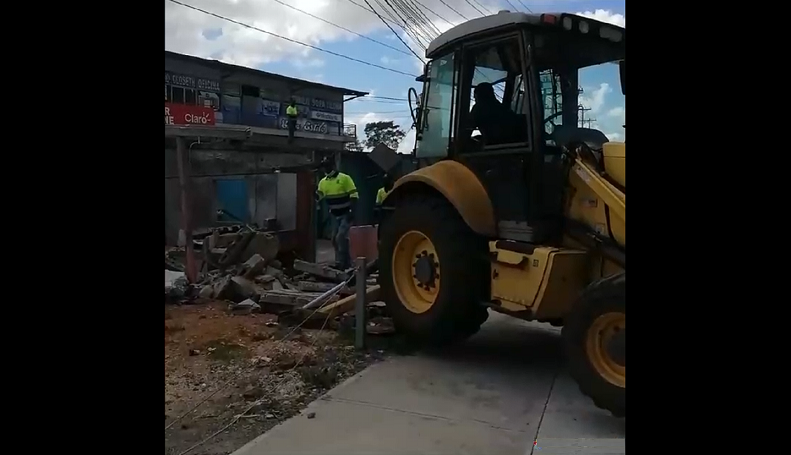 Representantes de la alcaldía y la junta comunal de Tocumen participaron en el operativo.