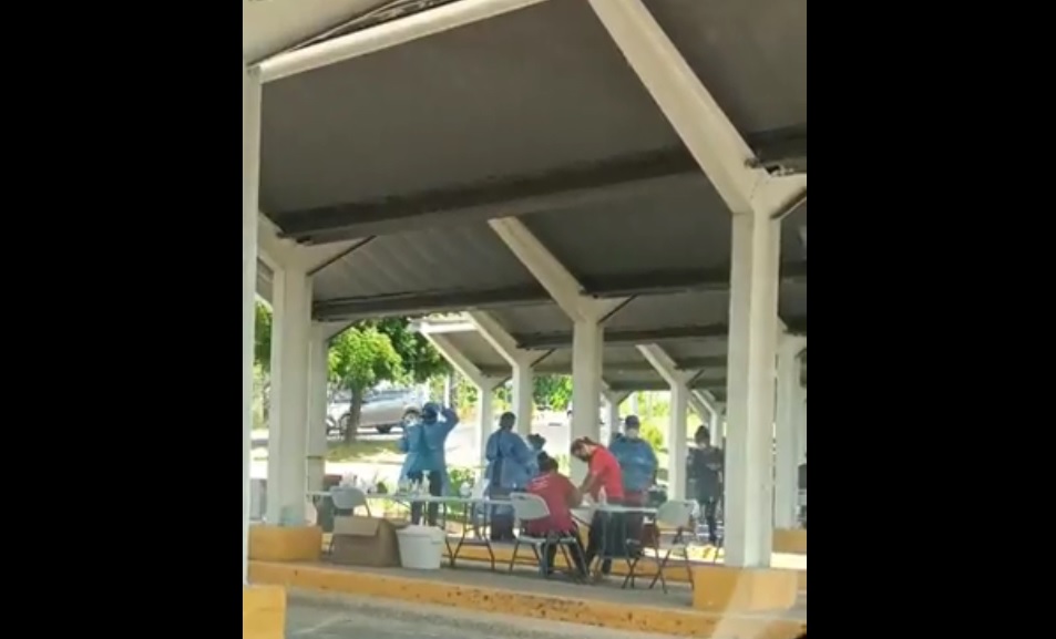 Vista general del puesto de hisopado ubicado en Mega Mall.