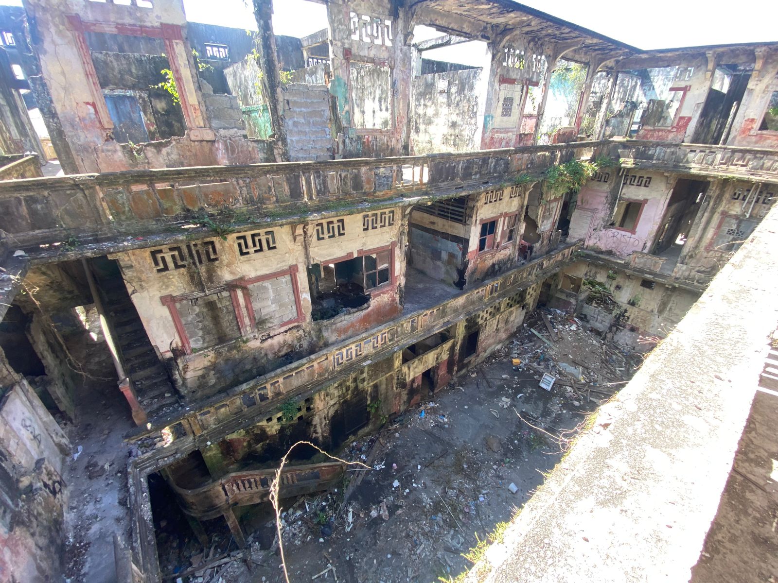 Autoridades ya cuentan con el presupuesto para la colocación del techo y la restauración de los balcones.