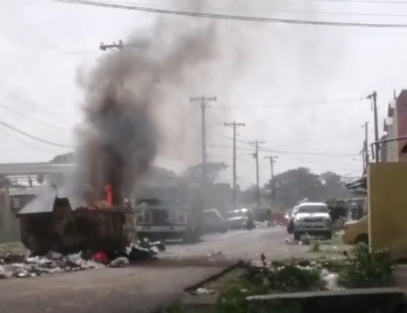 Este tipo de acción afecta directamente a los residentes que utilizan el tanque a diario para depositar sus desechos.