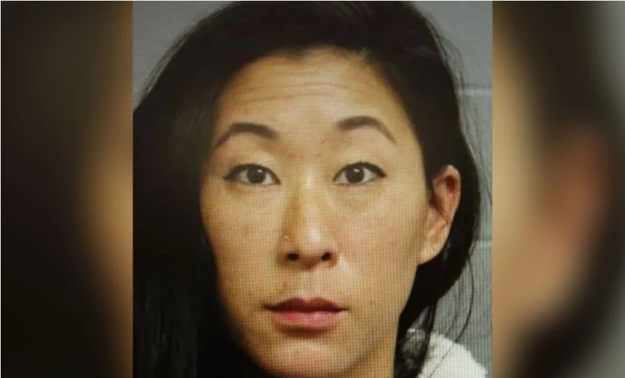 Fue acusada de poner en riesgo la vida de los menores e imprudencia.