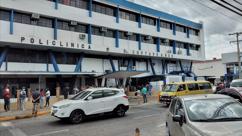  La Policlínica Gustavo A Ross fue desalojada durante el sismo de esta tarde. 