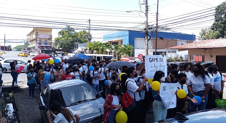 Se cansaron de las promesas incumplidas.