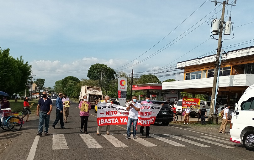 Protestaron en la vía Interamericana.