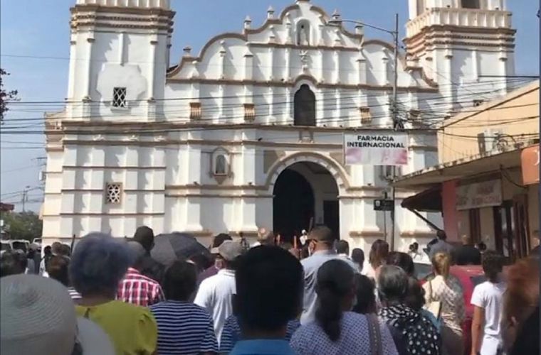 Este año, tras la apertura de muchas actividades, los feligreses salieron nuevamente a las calles, a participar de las procesiones, el vía crucis en vivo y del drama de la pasión. FOTO/THAYS DOMÍNGUEZ