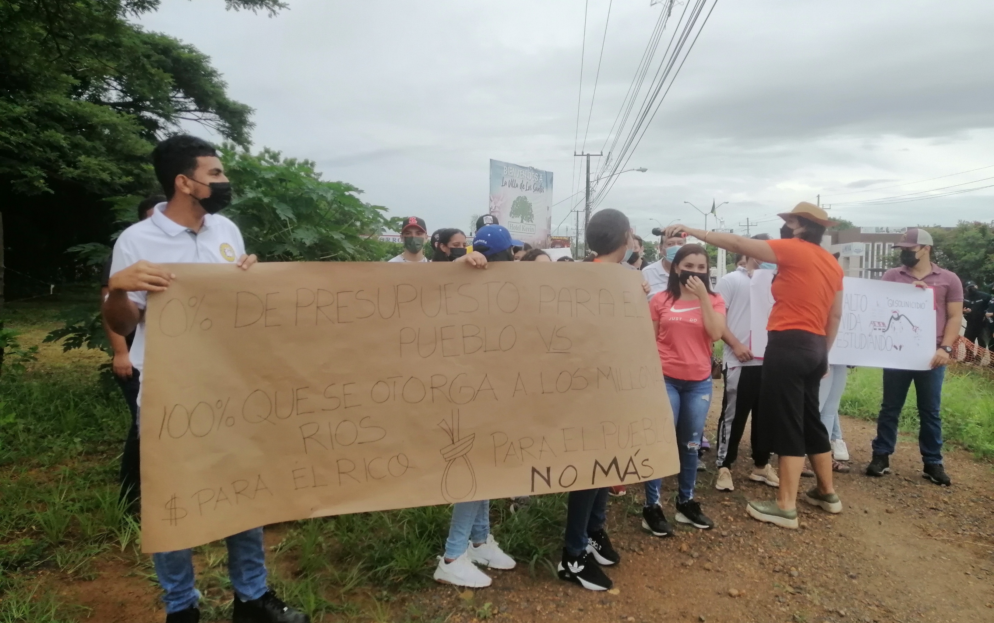 Protesta pacífica por jóvenes de la región de Azuero.