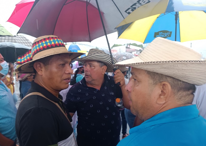 Las organizaciones y los gremios realizaron una multitudinaria caminata por Santiago.