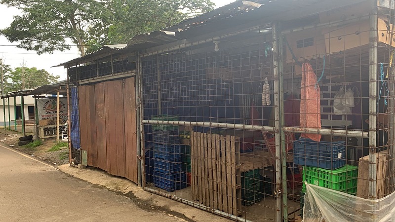 Los puestos de venta permanecen cerrados por falta de mercancía.