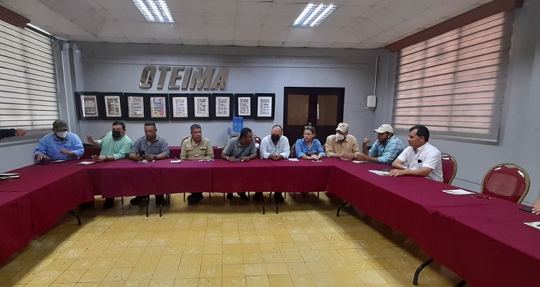 Representantes de los gremios que piden la apertura de las carreteras en Chiriquí.