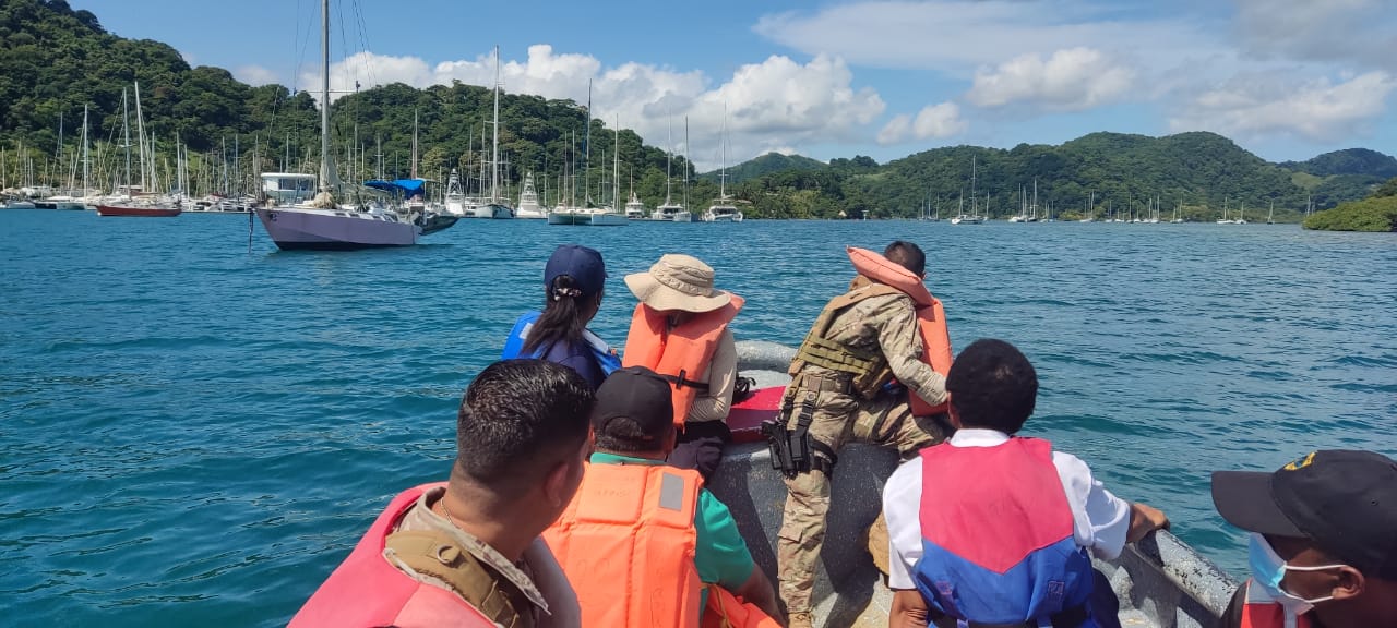 Unas 30 embarcaciones se encuentran en esta área, que está dentro del parque nacional de Portobelo.