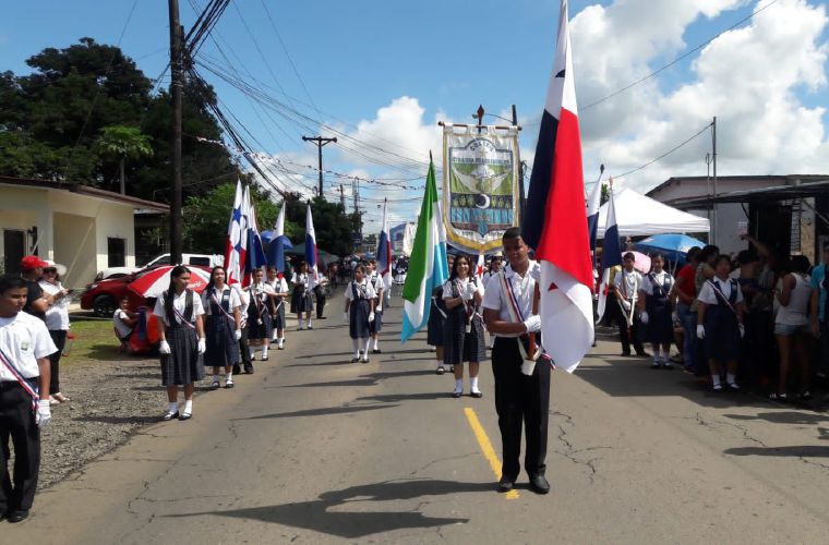 El alcalde del distrito de David, pidió a los colegios, bandas independientes y entidades públicas cumplir con los lineamientos. FOTO/ARCHIVO