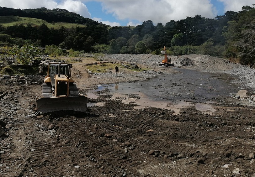  Labores de dragado y canalización del río Chiriquí Viejo a la altura del sector conocido como La Florentina.
