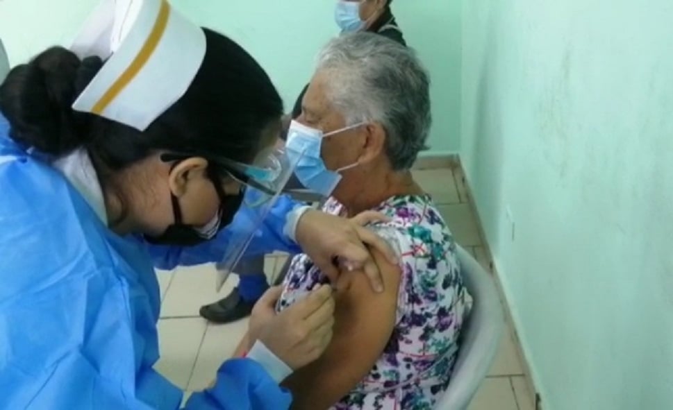 Las vacunas estarán disponibles en Centros de Salud desde el jueves 5 de enero. Foto: Archivo Ilustrativa