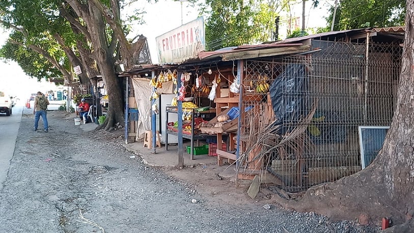 La acción de los comerciantes mantiene paralizados los trabajos en los tramos 1 y 2 del proyecto, instalación de drenaje, pavimentación, construcción de aceras y construcción de ciclovía.