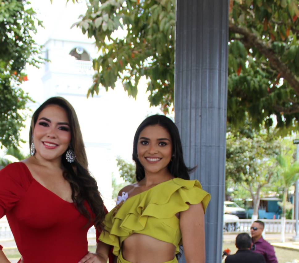 Las reinas de Calle Arriba y Calle Abajo.