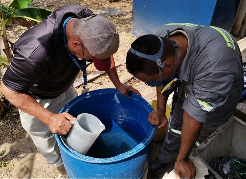 El Minsa indicó que importante retirar de los predios de las escuelas todo aquel material que no se esté utilizando y pueda convertirse en potenciales criaderos de mosquitos.