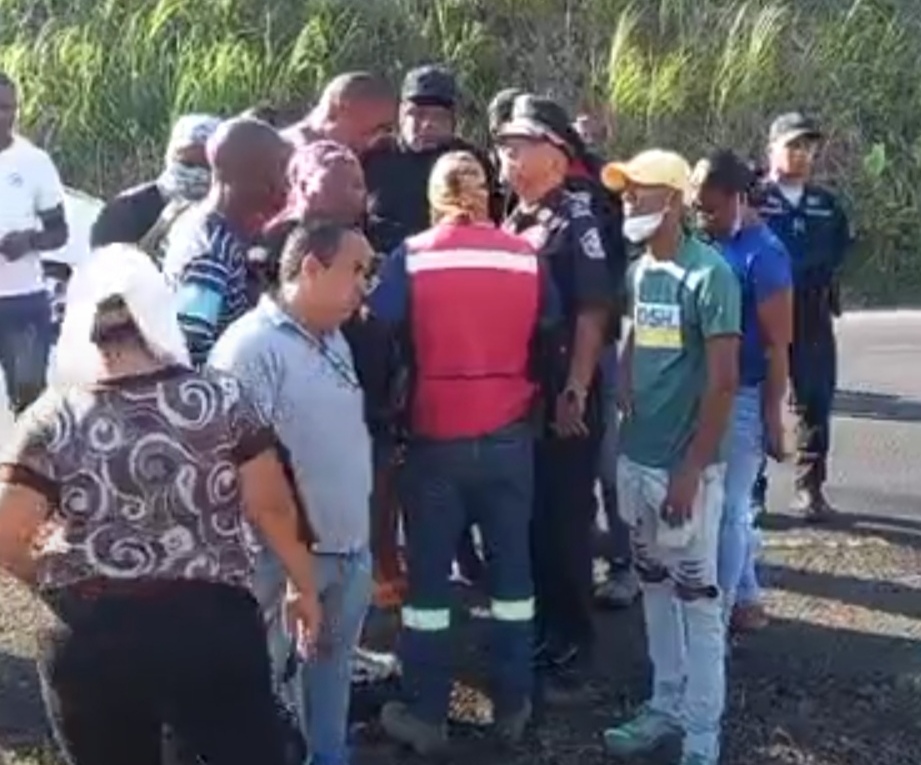 La medida de fuerza causó un tranque vehicular por más de dos horas.