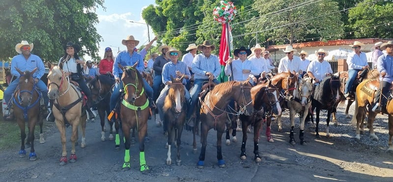 El abanderado fue el vicepresidente de la República, José Gabriel Carrizo.