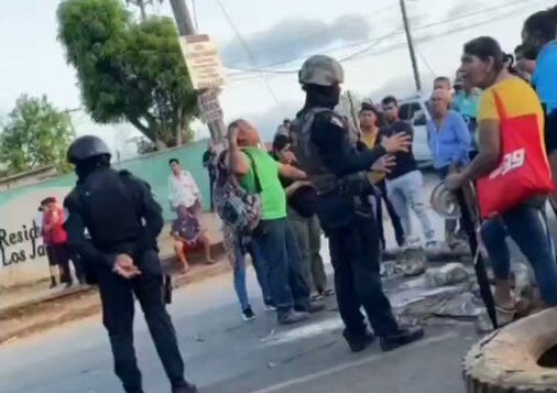 Salen a manifestarse cansados de no tener agua [Video] | Critica