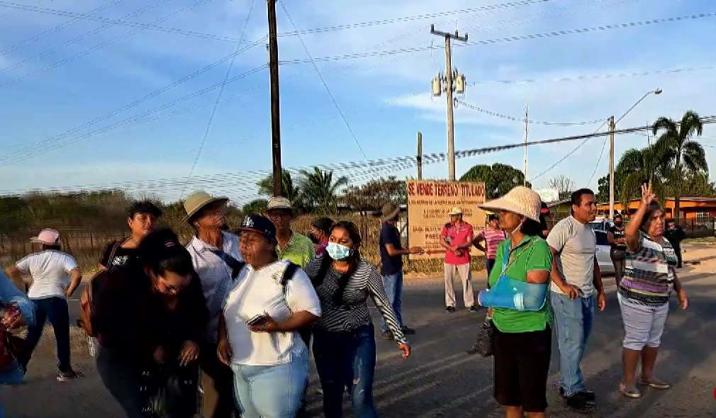 Protesta de usuarios de transporte en Coclé.