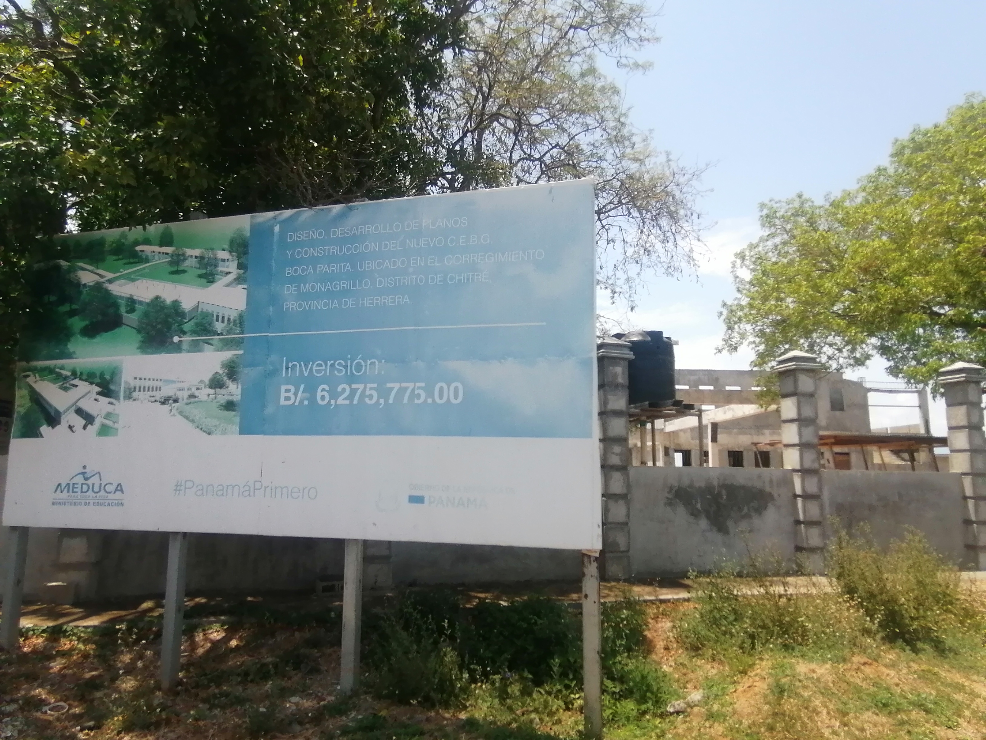 Las obras en el plantel educativo de Boca de Parita están paralizadas desde hace varios meses. 