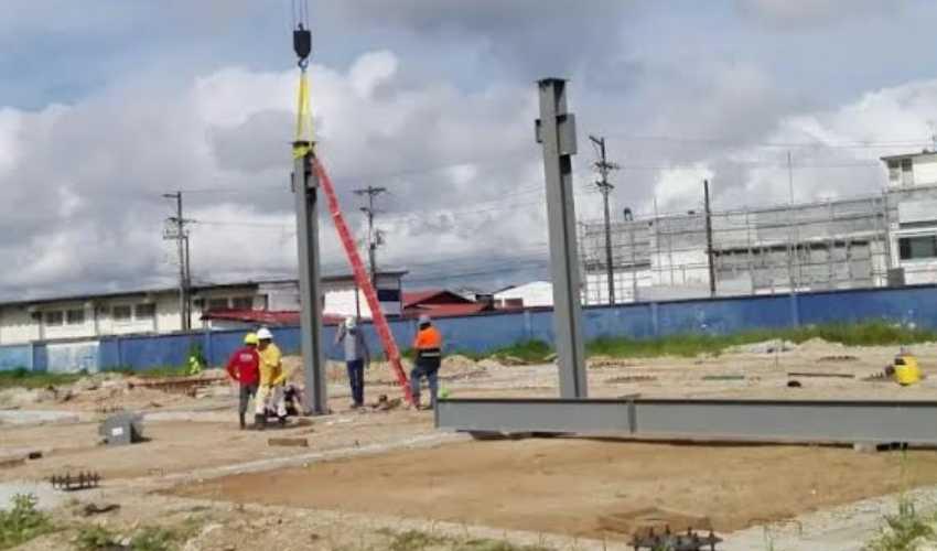 Construcción del nuevo estadio Mariano Bula en Colón.