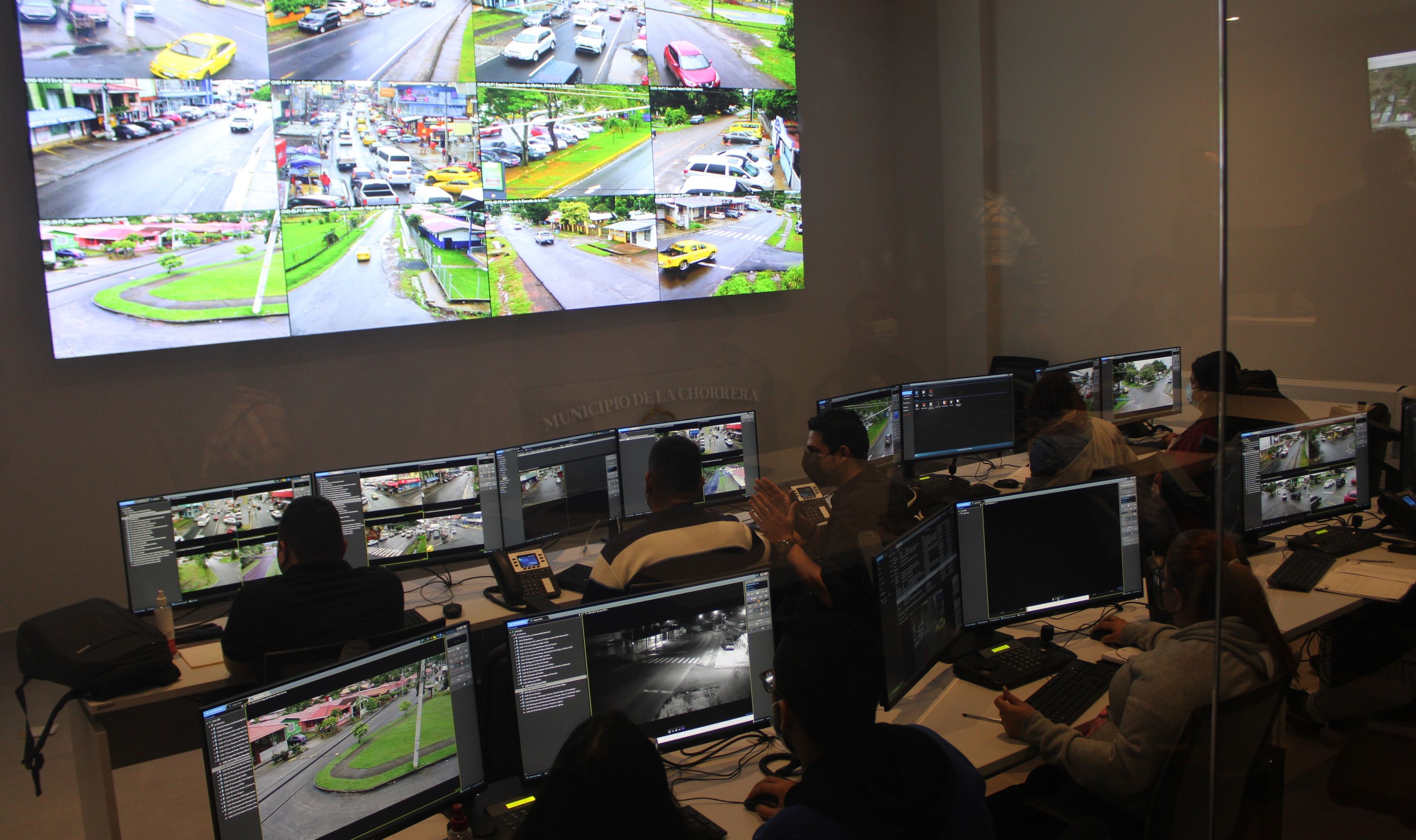 En su primera fase, se instalarán 94 cámaras de videovigilancia en la carretera Interamericana, zonas de playa y áreas comerciales, comentó Juliao.  