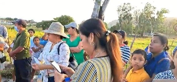 La comunidad educativa quiere una  escuela en buenas condiciones.