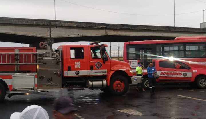 Bloquearon la vía a altura de los 4 Altos.