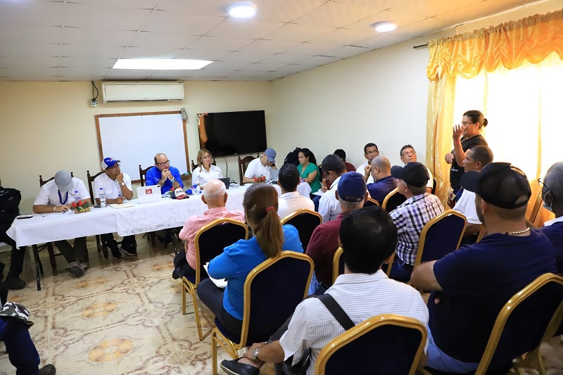Este miércdoles el Defensor del Pueblo se reunió en Changuinola con dueños de terrenos.