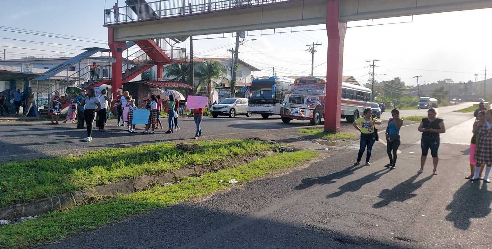 Exigen respuestas a Meduca.