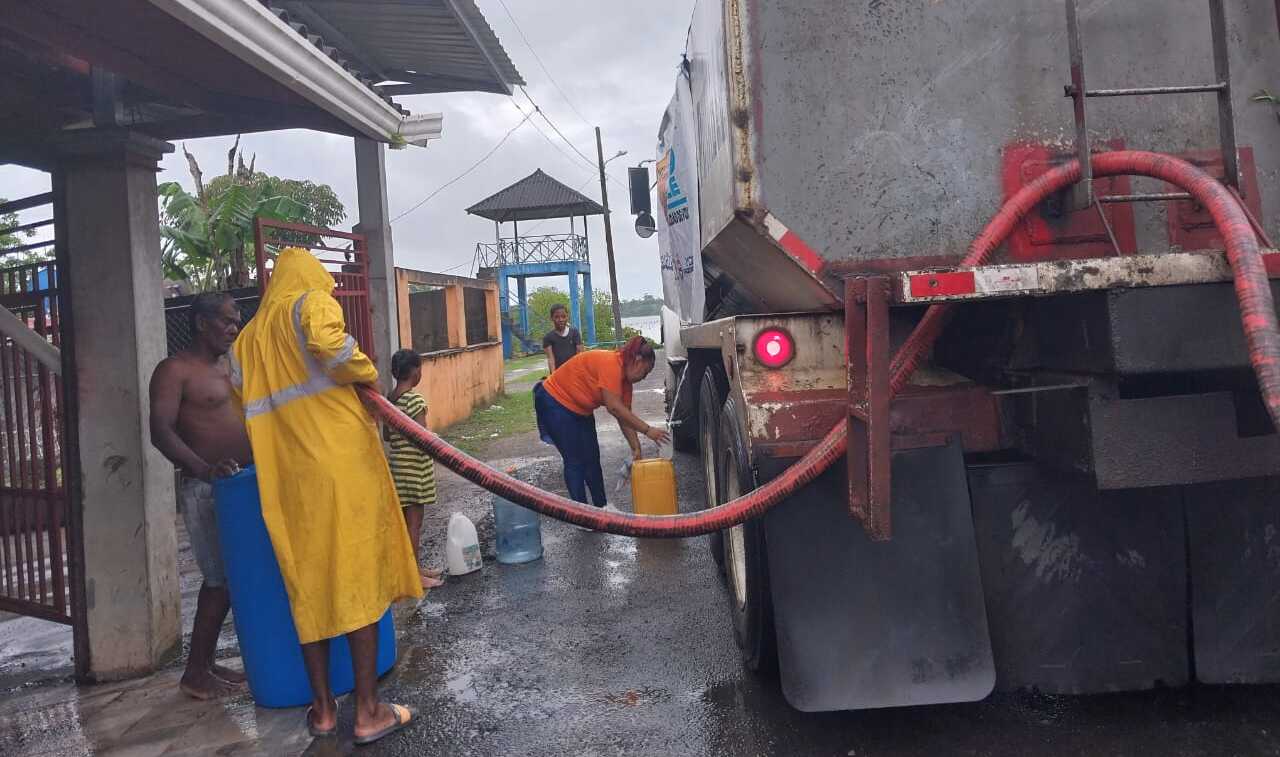 No reciben el vital líquido.