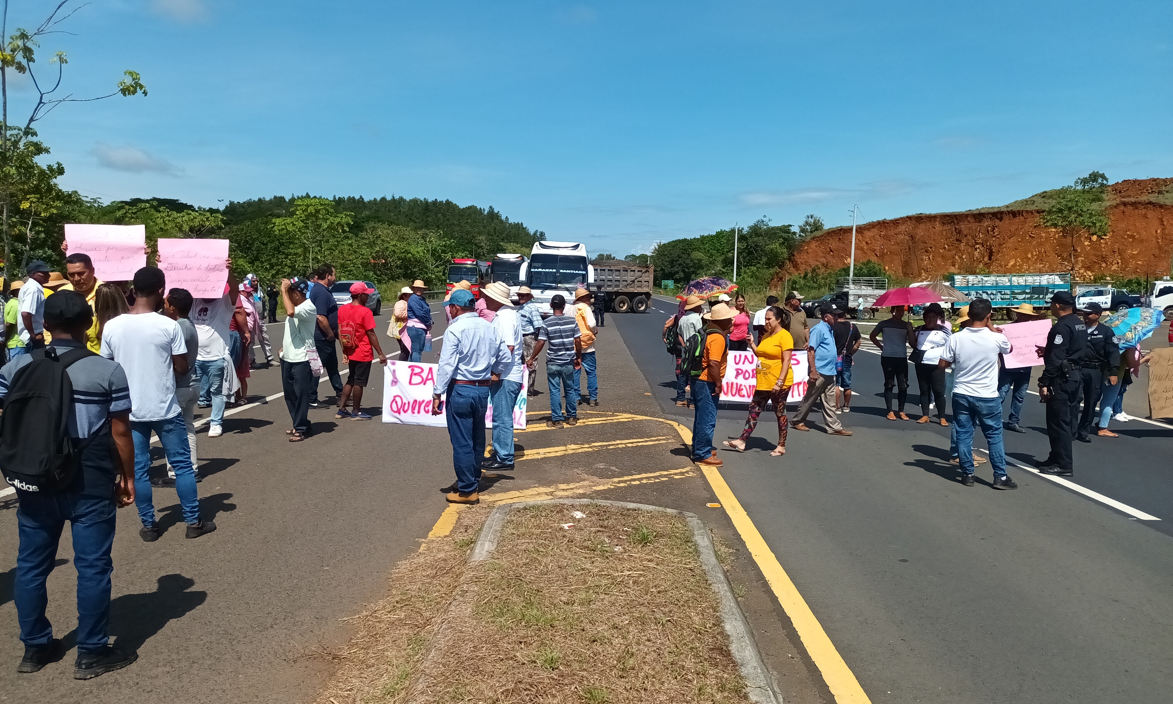 Los pobladores quieren un hospital nuevo.