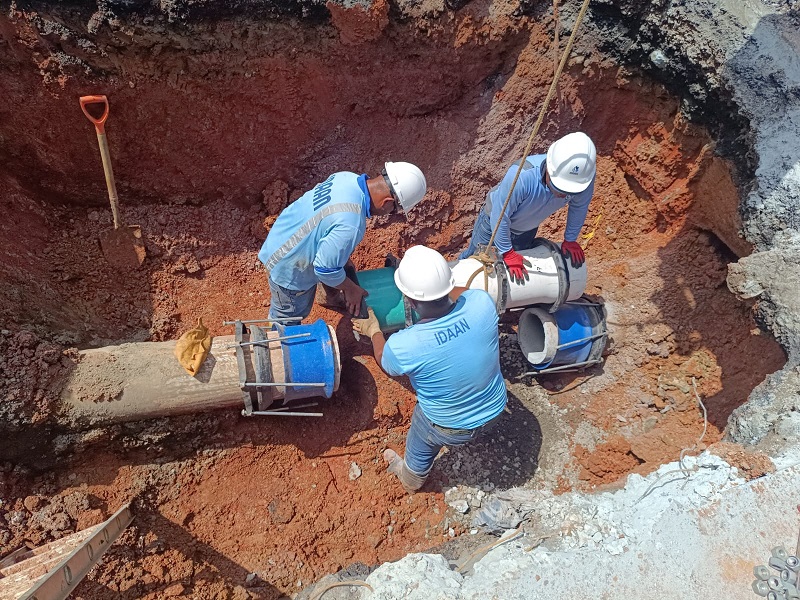 Tras culminar la reparación el suministro de agua potable se irá recuperando de forma paulatina en las áreas afectadas.